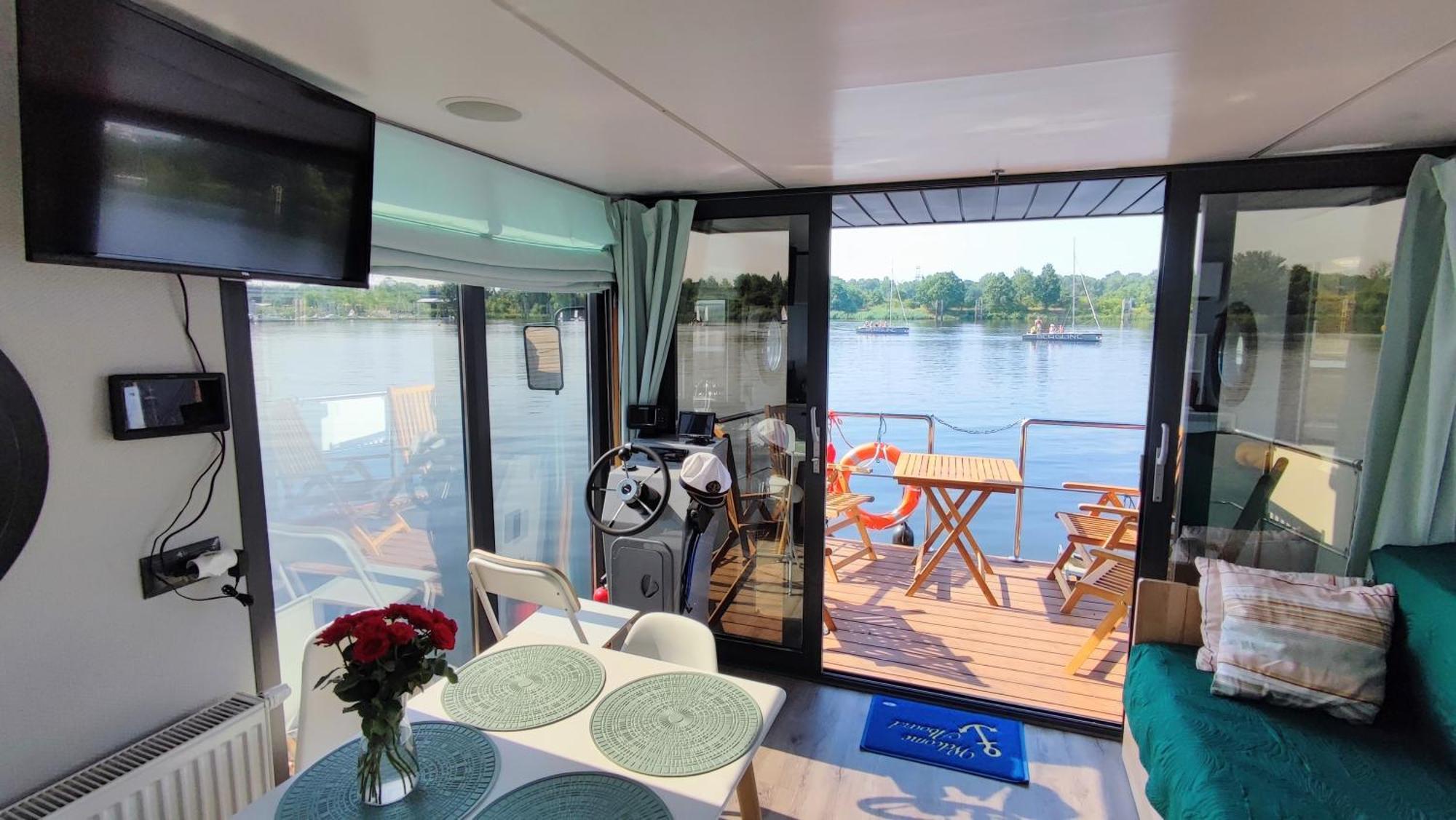 Ferienwohnung Houseboat Water Boy Apartament Plywajacy Dom Na Wodzie Lodz Breslau Exterior foto